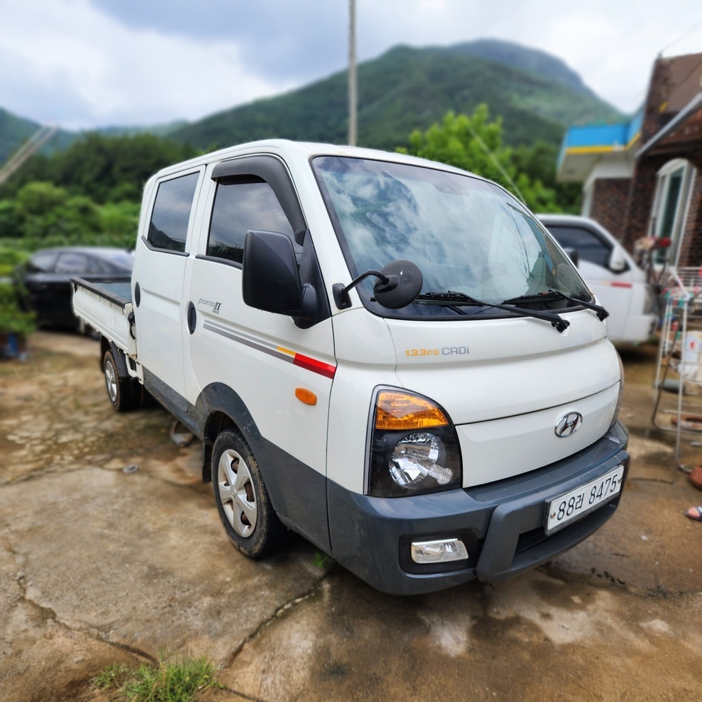 2014 Hyundai Porter II Cargo 12MY Double Cab Diesel Extra Long Axle Auto Gold.