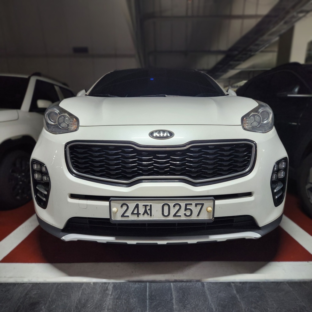 2016 Kia SPORTAGE 4 Generation DIESEL 2.0 2WD Prestige — Korean import available from KcarDeals