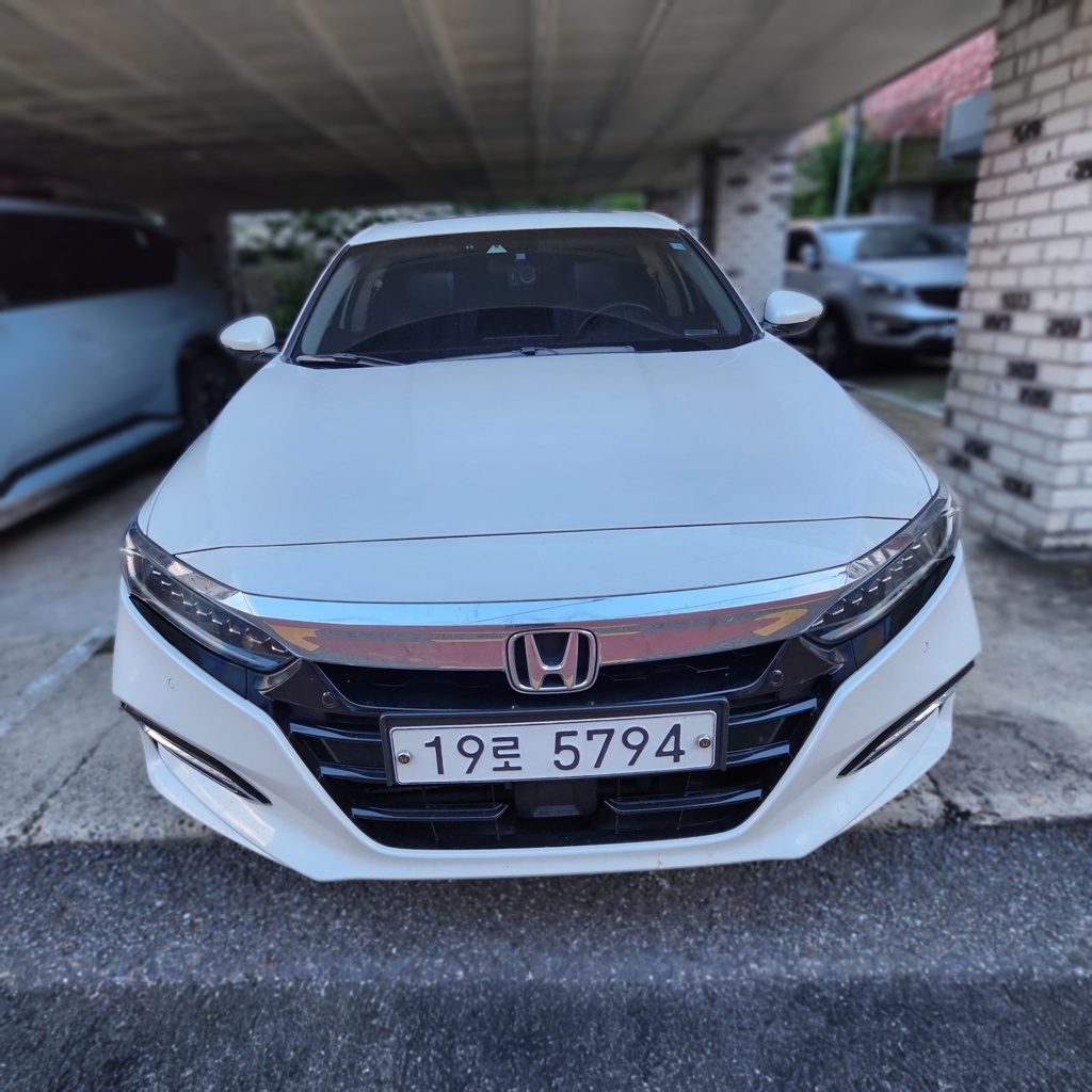 2019 Honda ACCORD 10 Generation 2.0 Hybrid Touring — Korean import available from KcarDeals