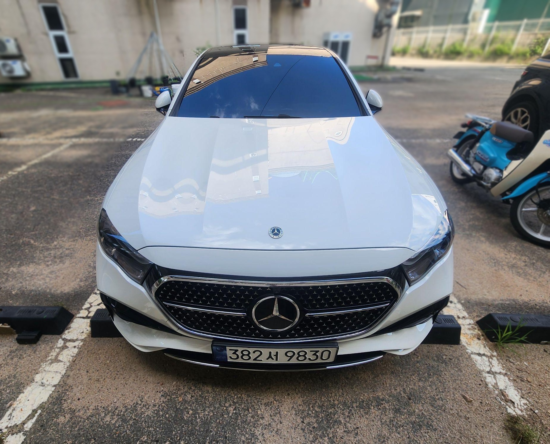 2024 Mercedes-Benz E300 4MATIC AMG Line