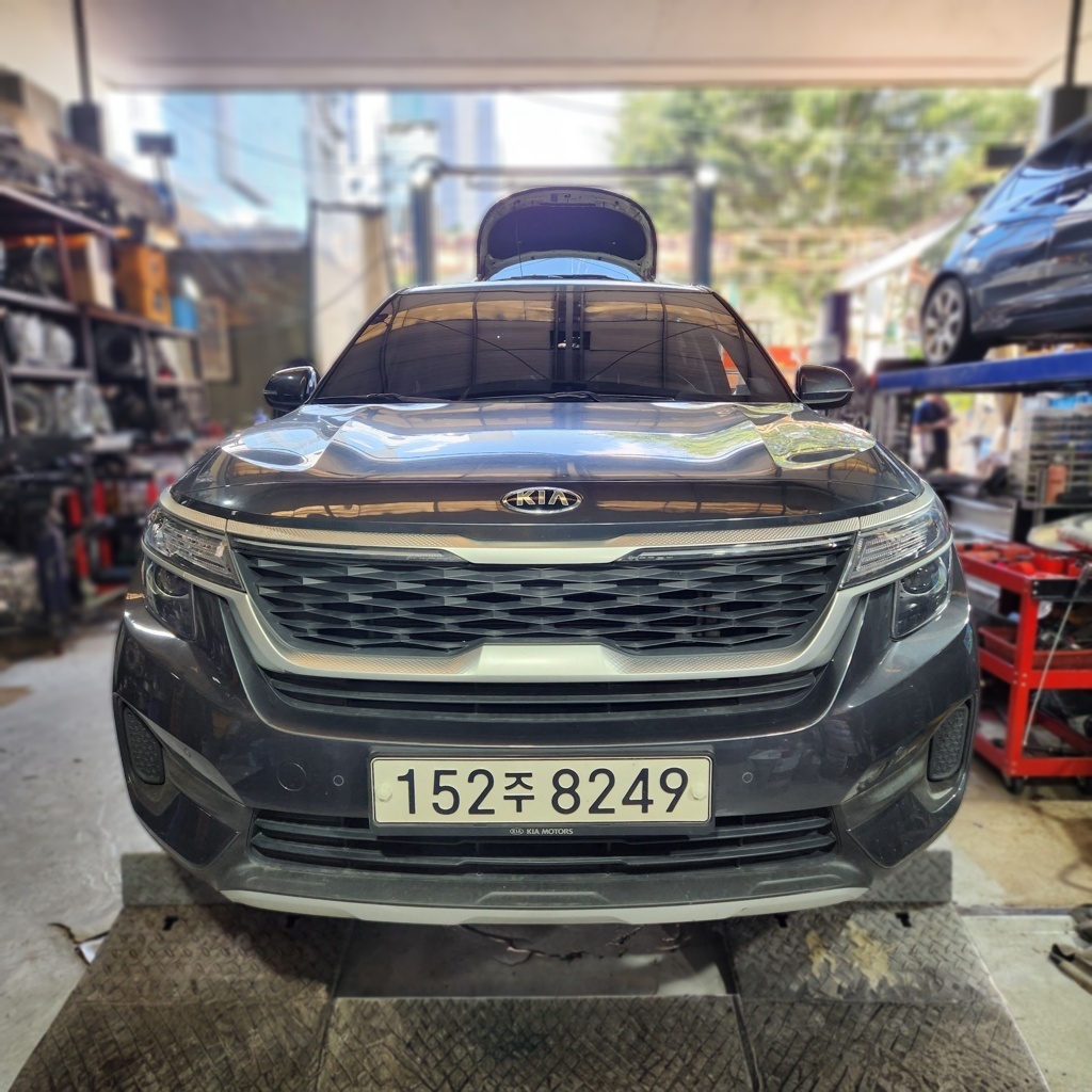 2020 Kia Seltos DIESEL 1.6 2WD Prestige — photograph 1 of 1