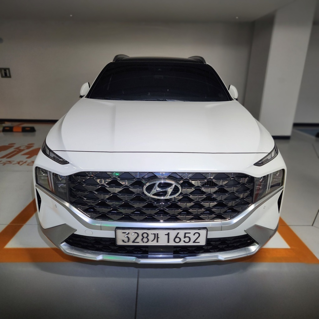 2022 Hyundai The New SANTA FE Hybrid 1.6T Hybrid 4WD Calligraphy — photograph 1 of 1
