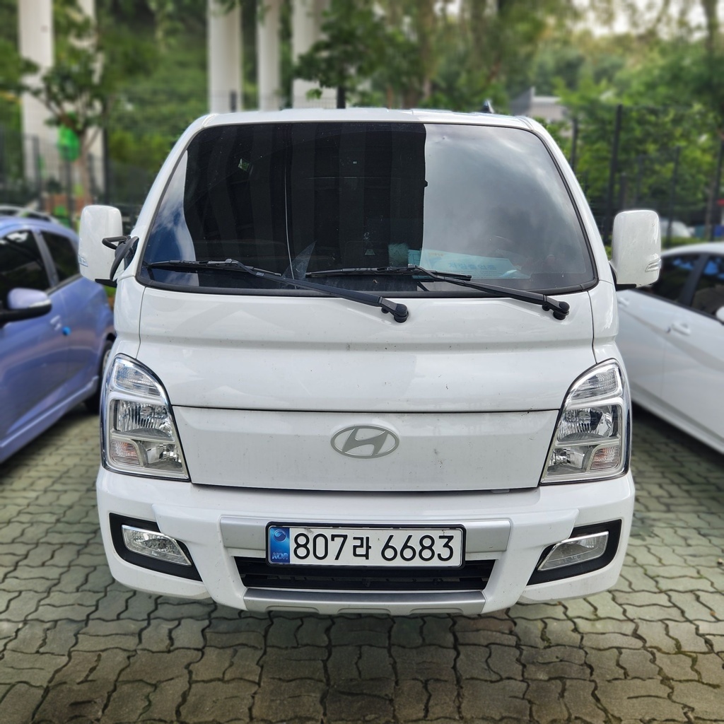 2024 Hyundai PORTER II Cargo 24MY Double Cab 2.5T LPDi EXTRA LONG WHEELBASE Automatic Premium Navigation — photograph 1 of 1
