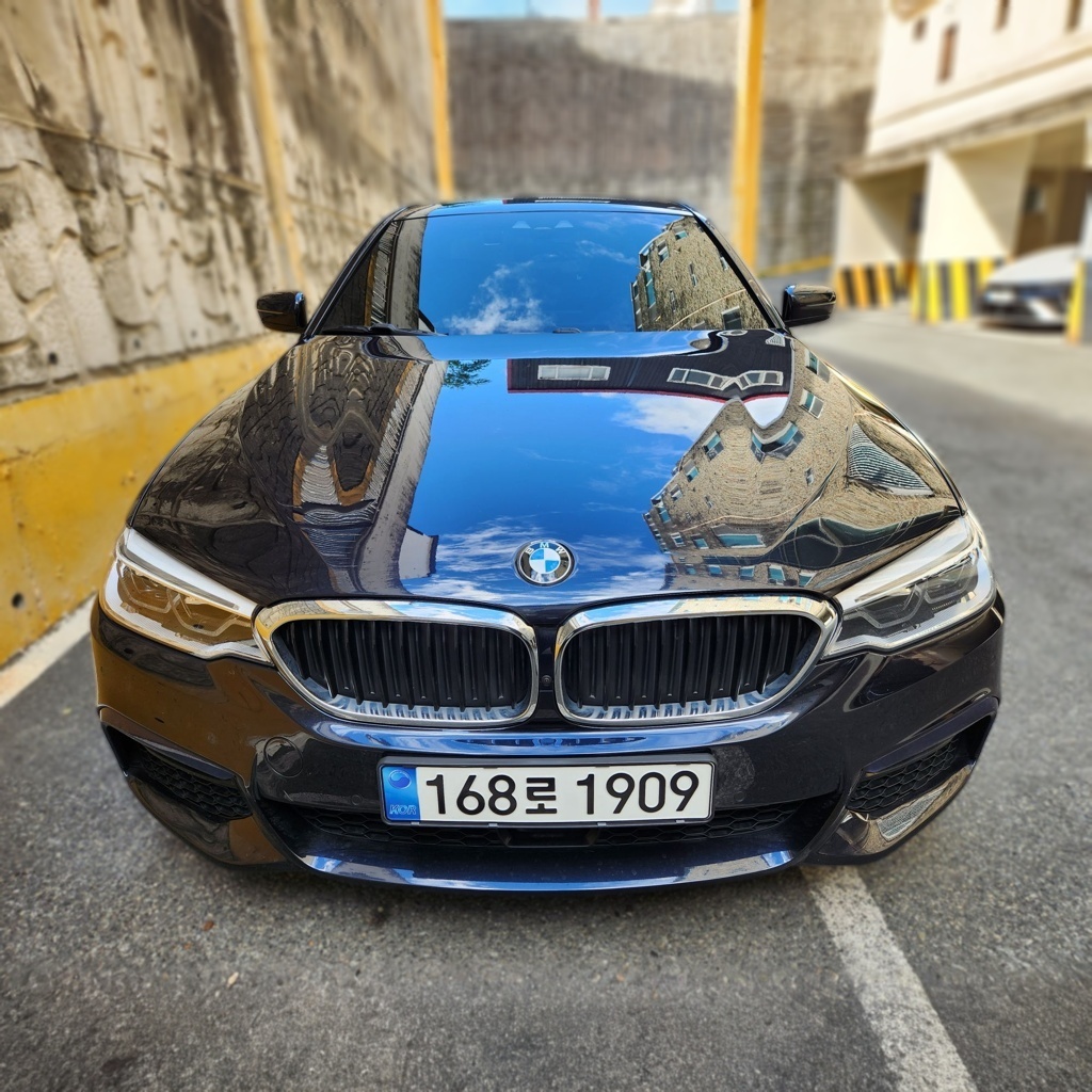 2018 BMW 5 SERIES (G30) 520d M SPORT PLUS — Korean import available from KcarDeals