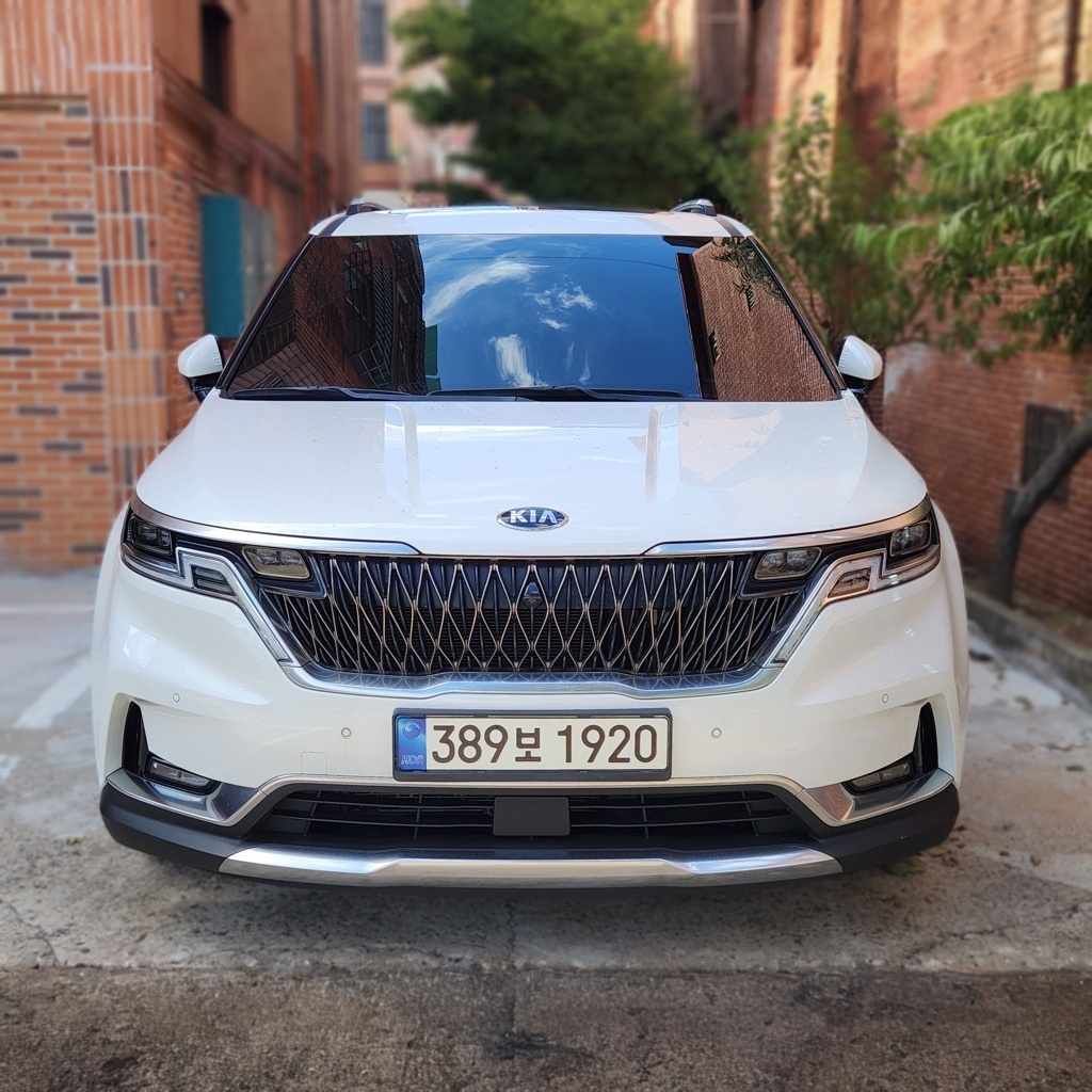 2021 Kia CARNIVAL 4 Generation Diesel 9-seater Signature — photograph 1 of 1