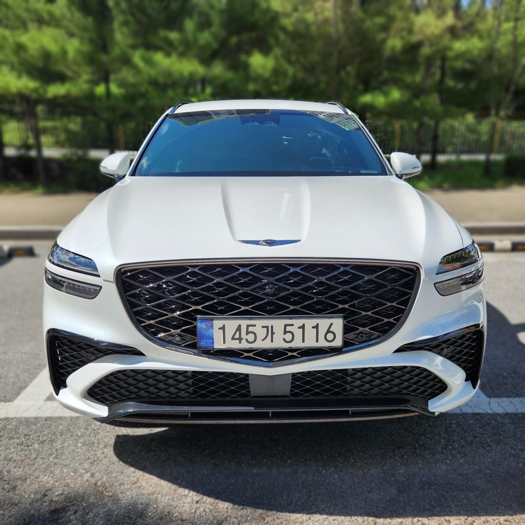 2025 Genesis GV70 FL 2.5T Gasoline AWD Sports — photograph 1 of 1