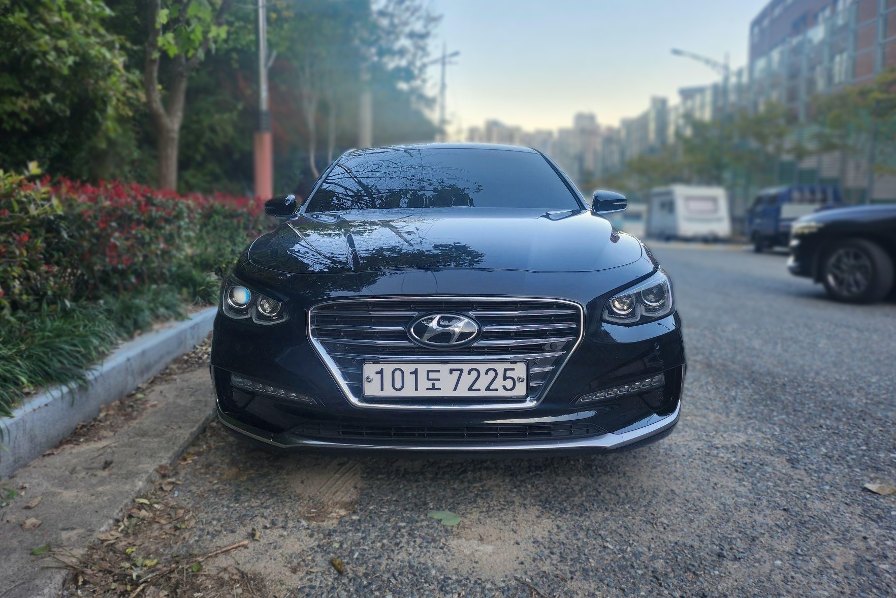 2017 Hyundai GRANDEUR IG 3.0 Exclusive — Korean import available from KcarDeals