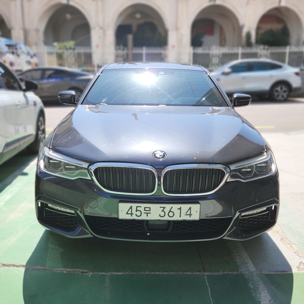 2018 BMW 5 SERIES (G30) 530i xDrive M SPORT PLUS — Korean import available from KcarDeals