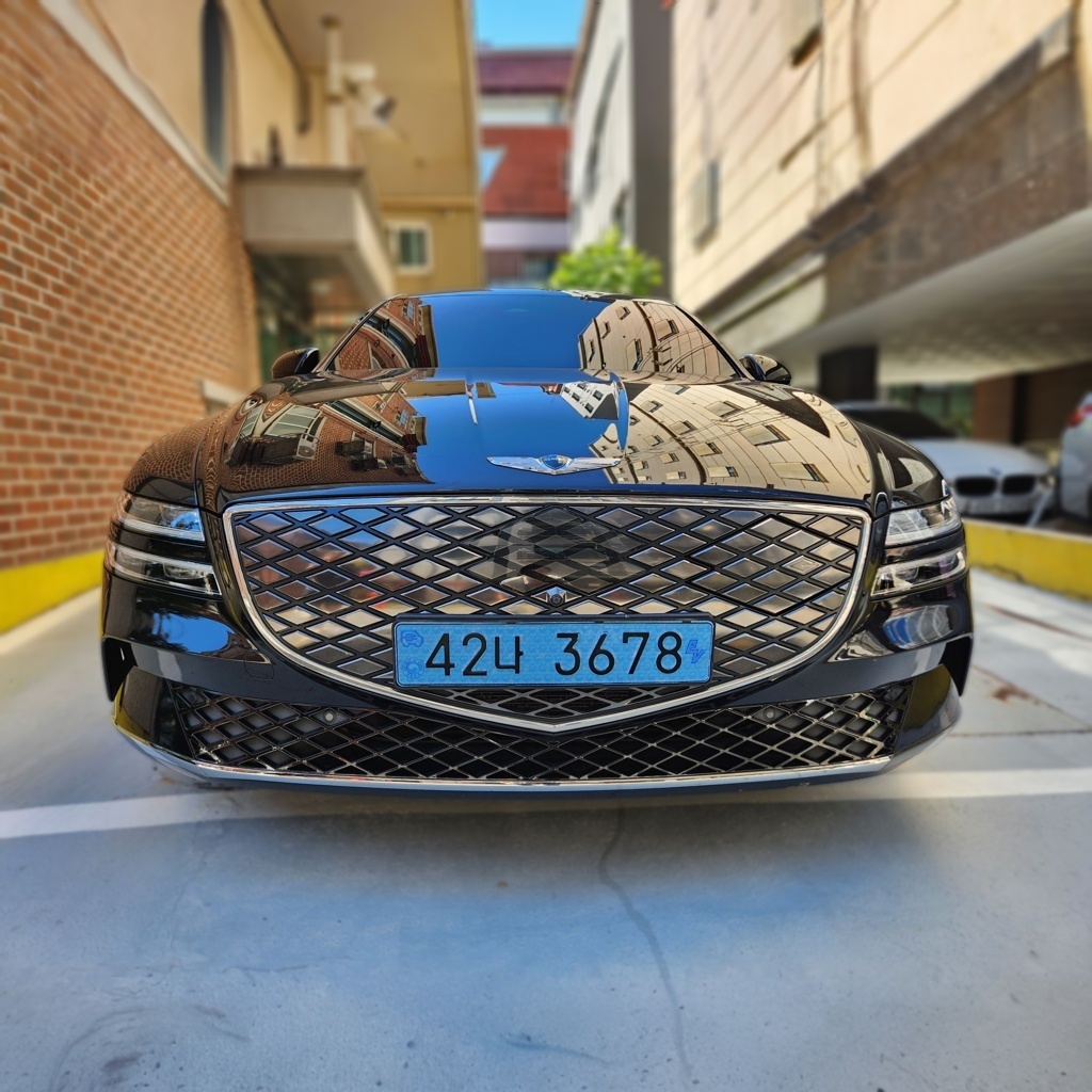 2022 Genesis e-G80 e-AWD — photograph 1 of 1