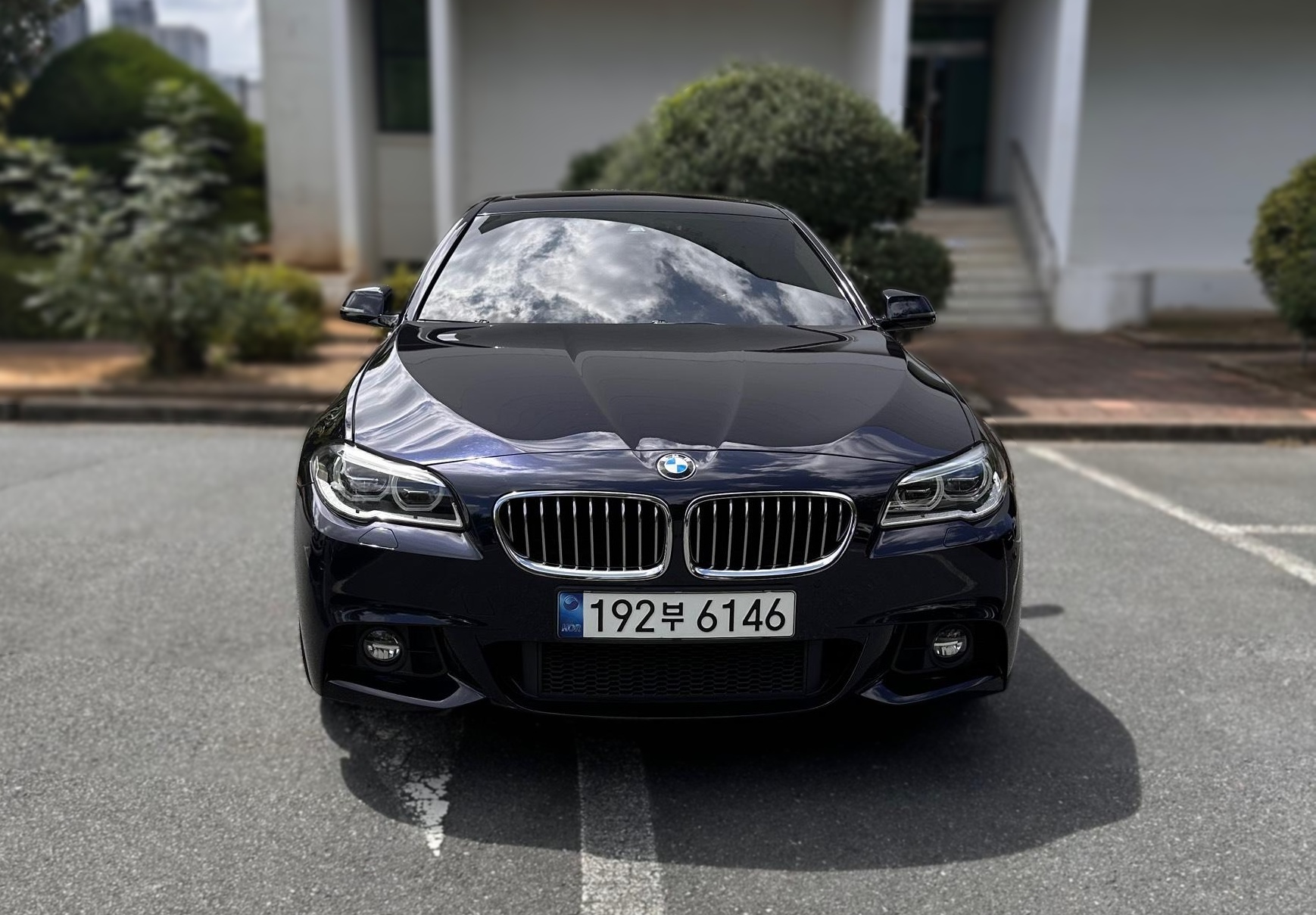 2016 BMW 5 SERIES (F10) 520d xDrive M Aero DYNAMIC — Korean import available from KcarDeals