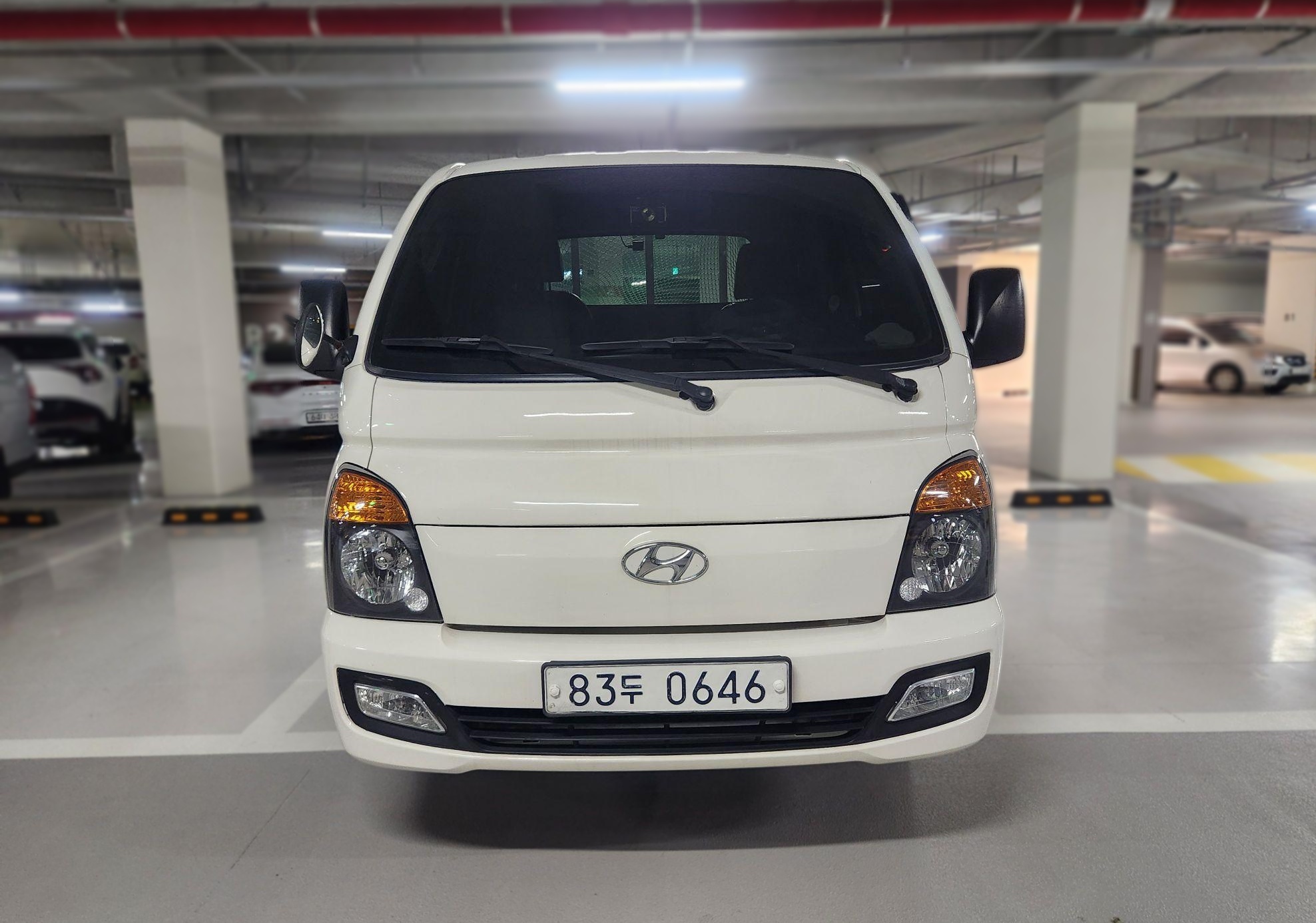 2017 Hyundai PORTER II Cargo 17MY SUPER CAB Diesel EXTRA LONG WHEELBASE Manual Smart . — Korean import available from KcarDeals