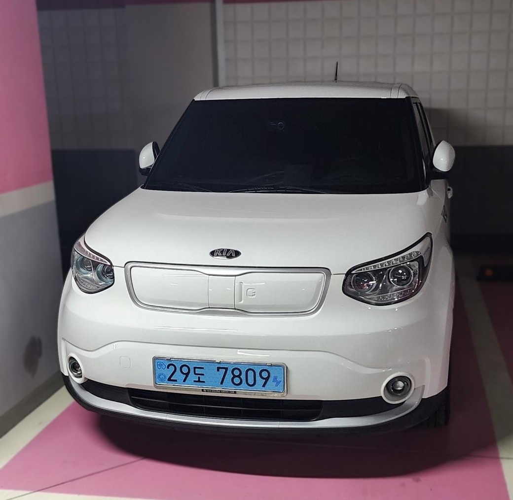 2018 Kia SOUL EV EV — Korean import available from KcarDeals