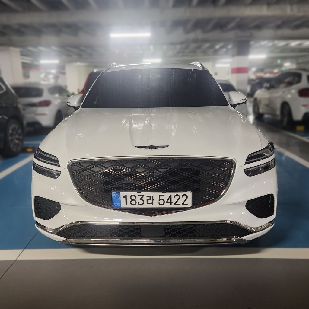 2025 GV70 FL 2.5T Gasoline AWD — photograph 1 of 1