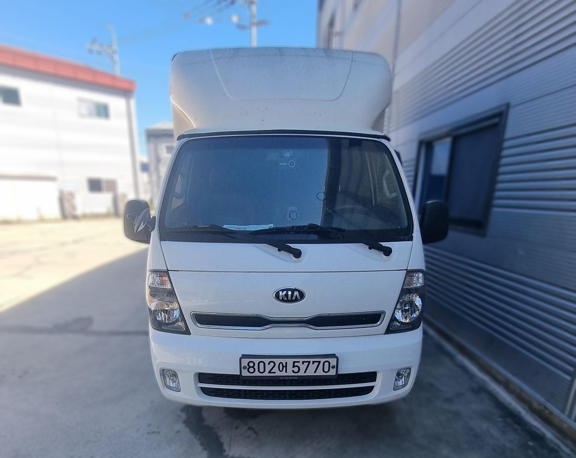 2018 Kia BONGO 1 ton B 17MY 18 Each WING BODY EXTRA LONG WHEELBASE King Cab Luxury DIESEL 2WD Automatic — Korean import available from KcarDeals