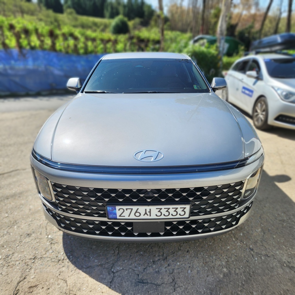 2023 Hyundai The All New Grandeur Hybrid (GN7) Exclusive — photograph 1 of 1