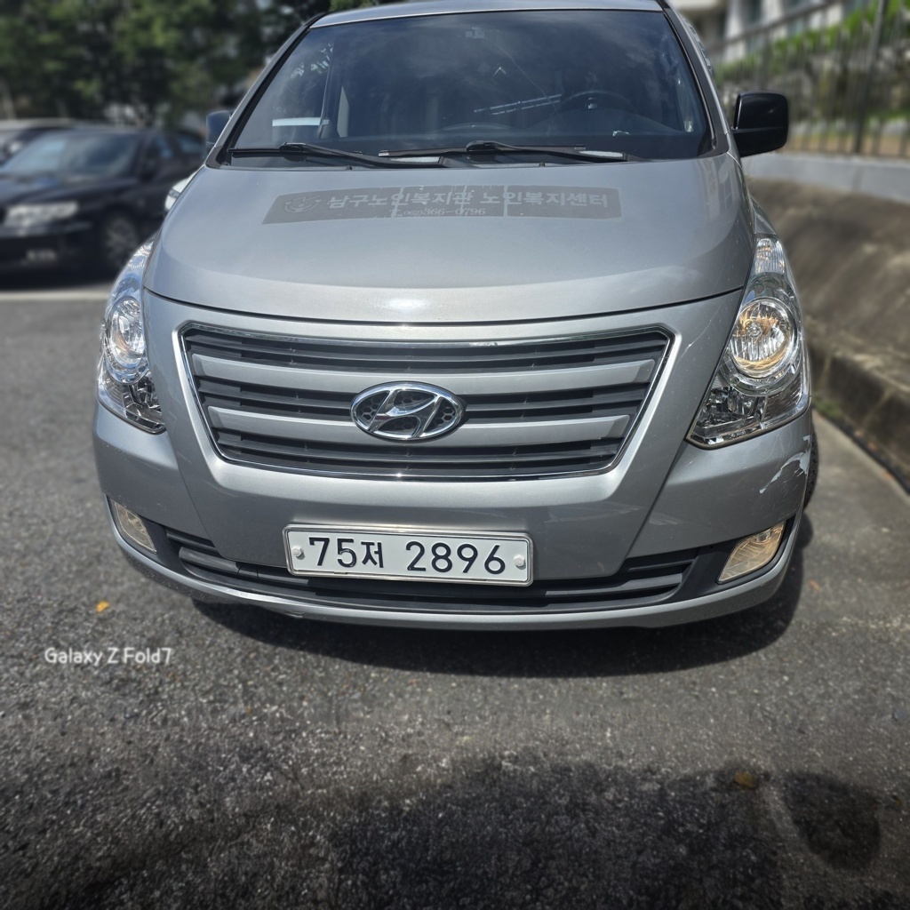 2016 Hyundai Grand Starex 12-seater Wagon Smart — Korean import available from KcarDeals
