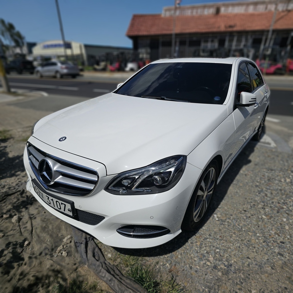 2015 Mercedes-Benz E220 BlueTEC AVANTGARDE W212 — Korean import available from KcarDeals