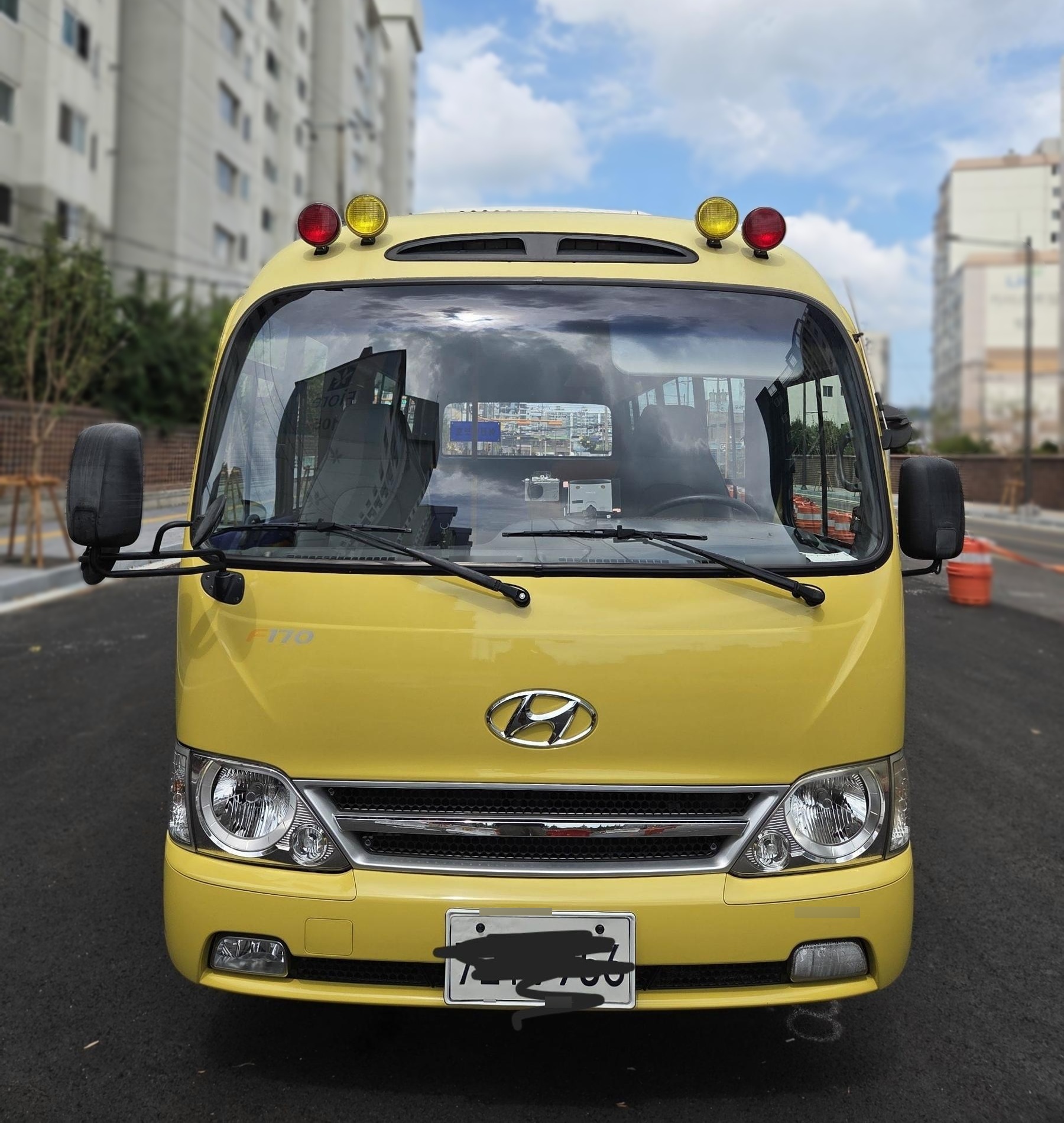 2018 Hyundai County CHILDREN'S BUS — Korean import available from KcarDeals