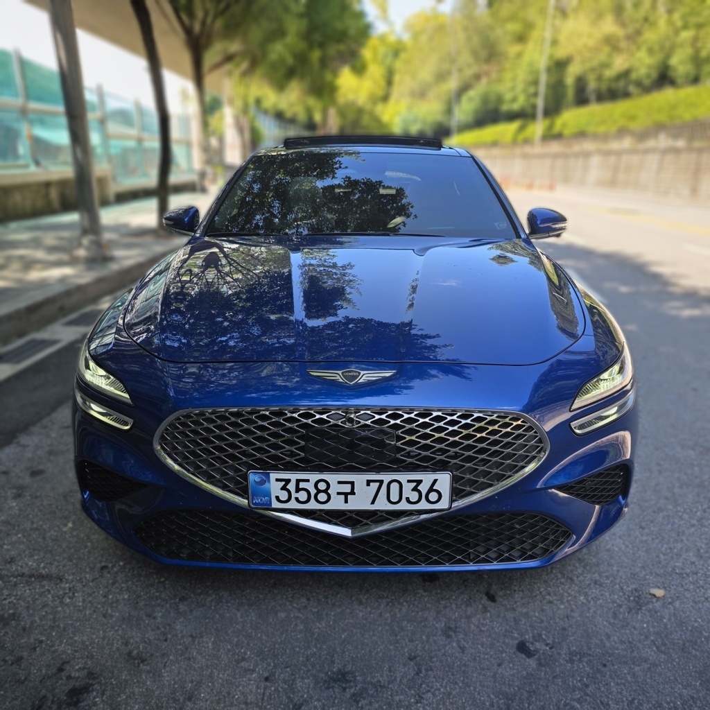 2025 Genesis The New G70 Shooting Brake Gasoline 2.5T 2WD — photograph 1 of 1