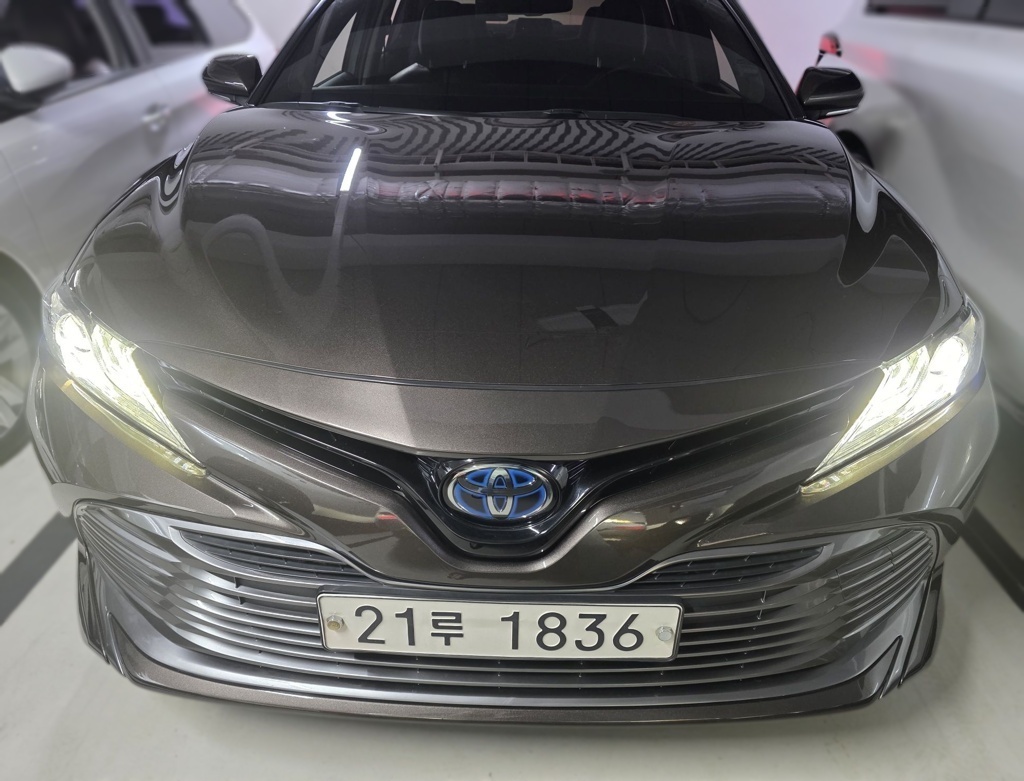 2018 Toyota CAMRY (XV70) 2.5 XLE Hybrid — Korean import available from KcarDeals