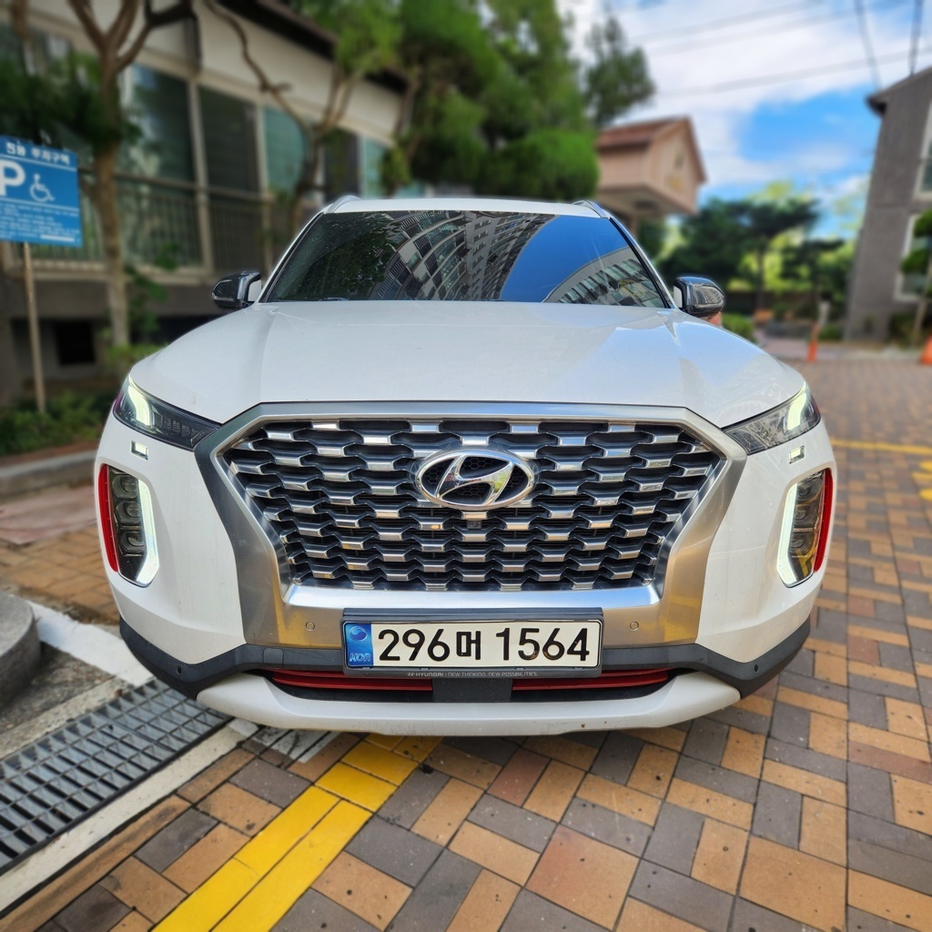 2022 Hyundai Palisade Gasoline 3.8 2WD Prestige (7-Seater + Ventilated Seats (2nd Row)) — photograph 1 of 1