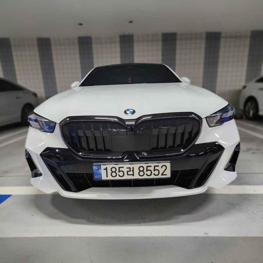 2024 BMW 5 SERIES (G60) 520i M SPORT PRO Special EDITION — photograph 1 of 1
