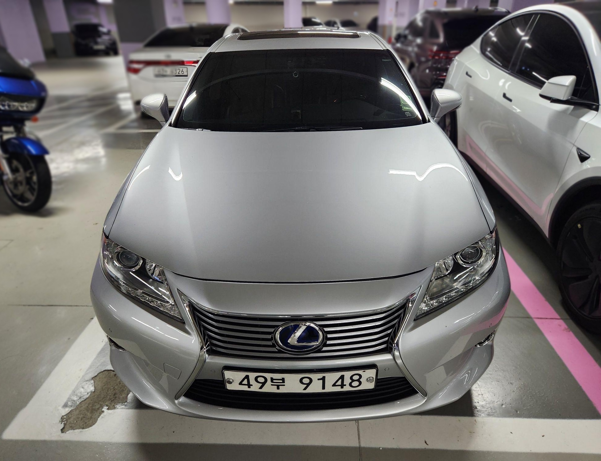 2015 Lexus New ES300h SUPREME XV60 — Korean import available from KcarDeals