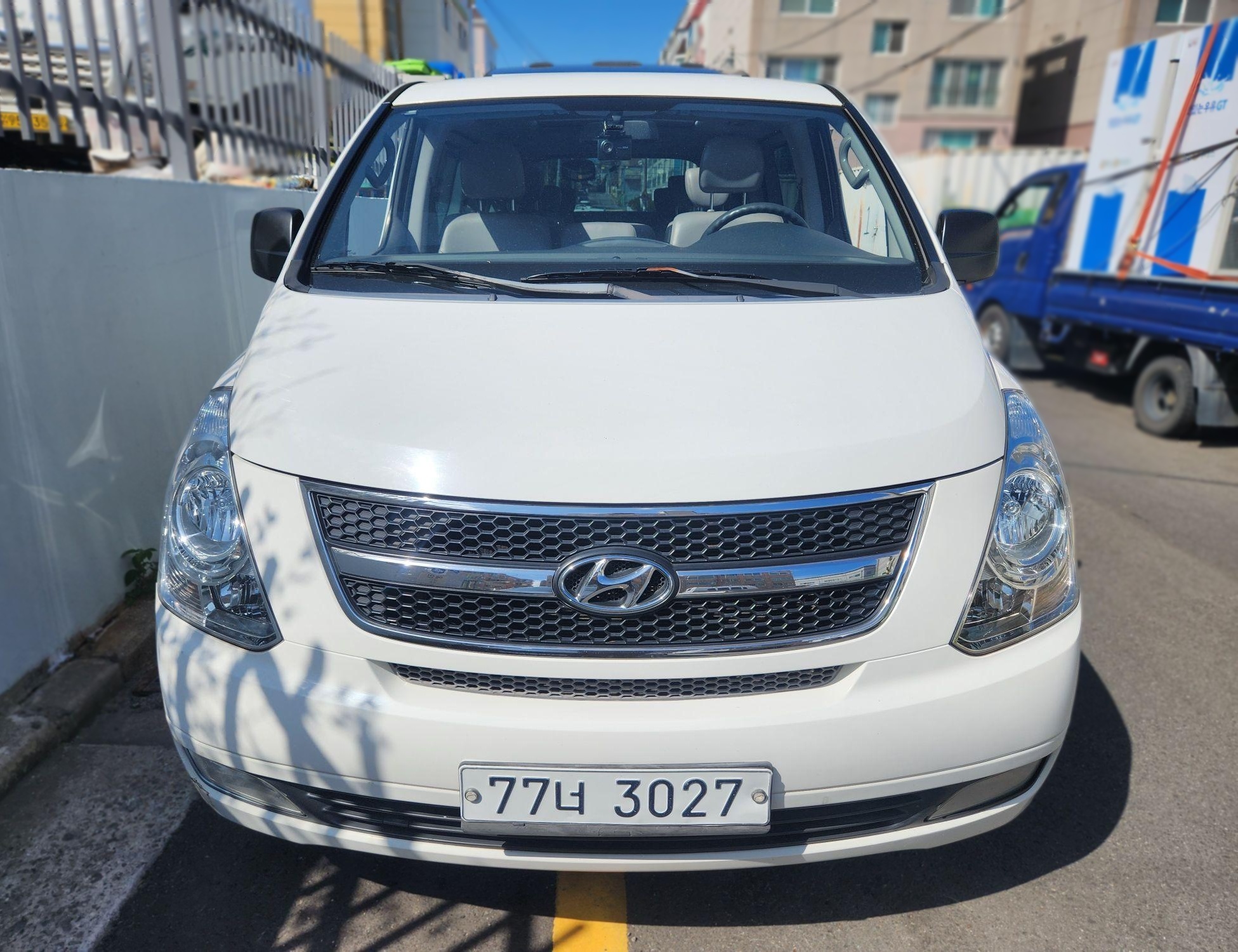 2015 Hyundai Grand Starex 12-seater Wagon CVX LUXURY