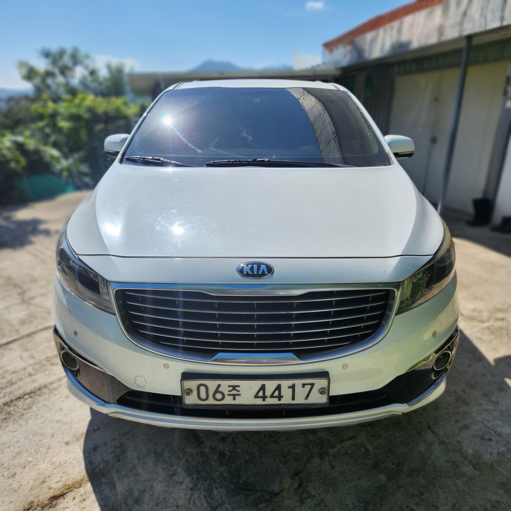 2017 Kia All New CARNIVAL Diesel 9-seater Prestige — Korean import available from KcarDeals