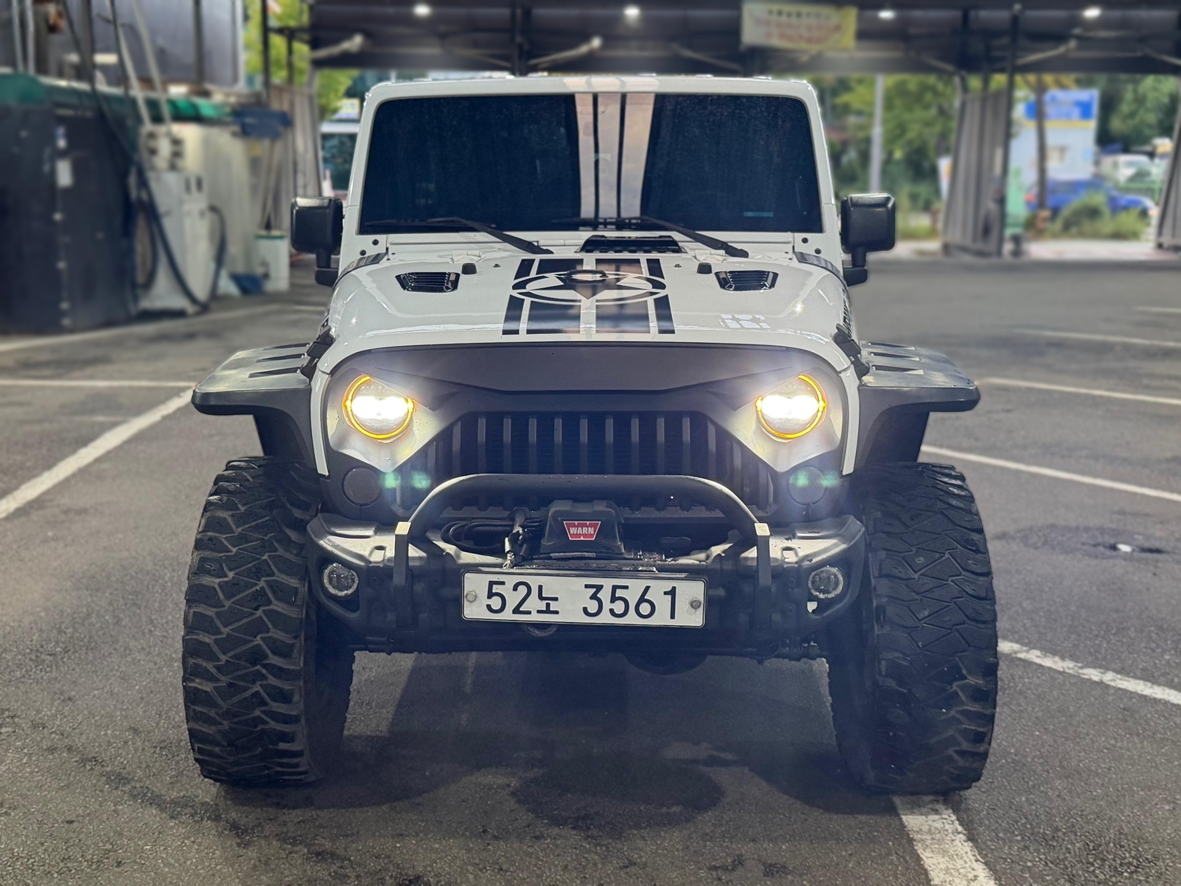 2017 Jeep WRANGLER (JK) 3.6 Sahara 4-door — Korean import available from KcarDeals