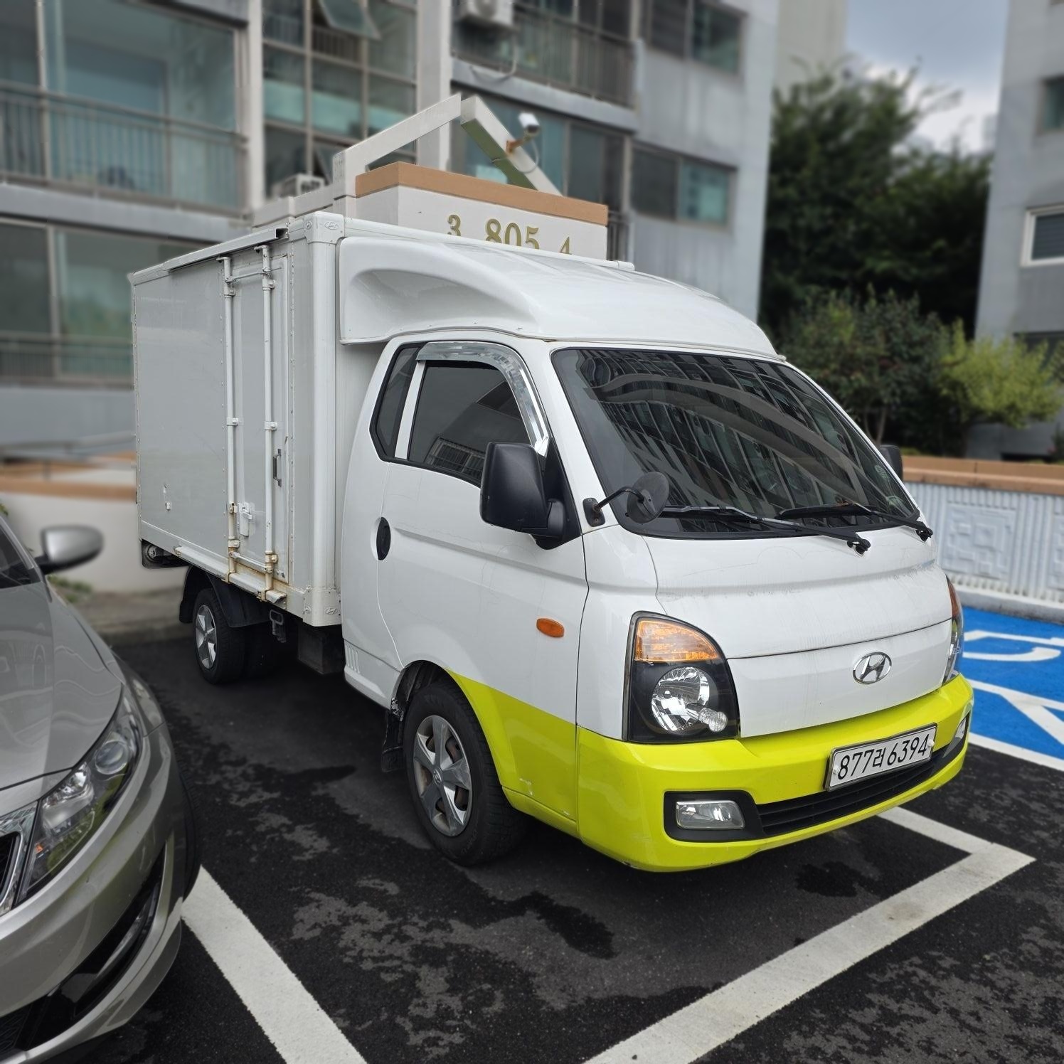 2015 Hyundai PORTER Ⅱ BUILT-IN BOX TRUCK (PORTER Ⅱ) 2,497cc / SUPER CAB/King Cab