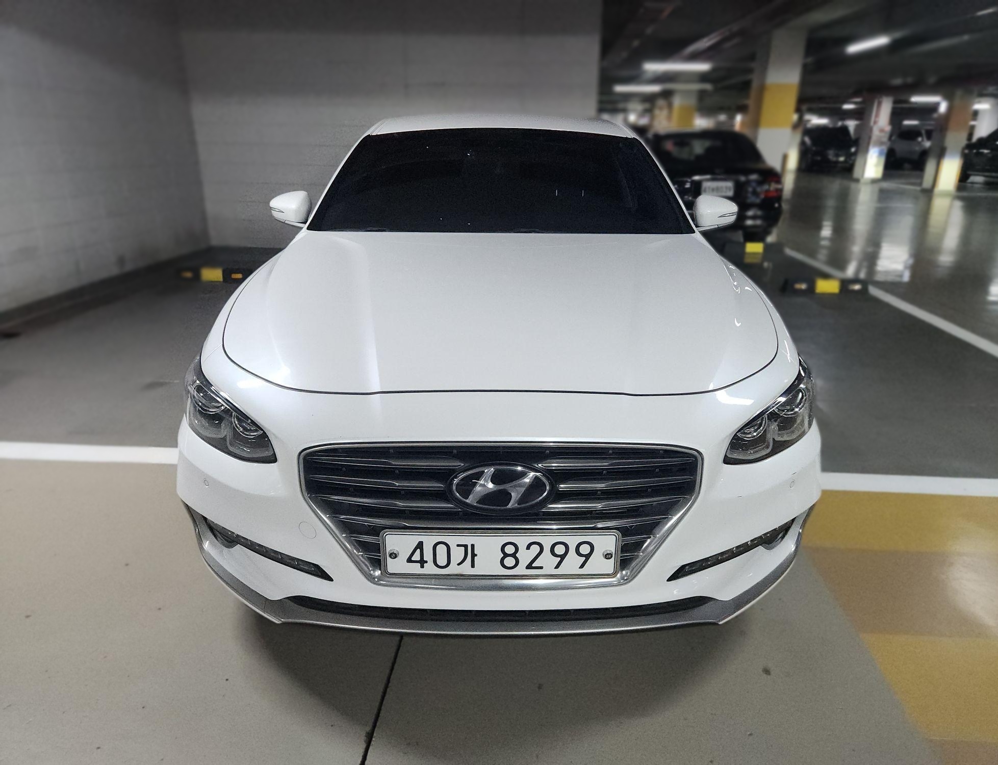 2018 Hyundai GRANDEUR IG 2.4 Premium Special — Korean import available from KcarDeals