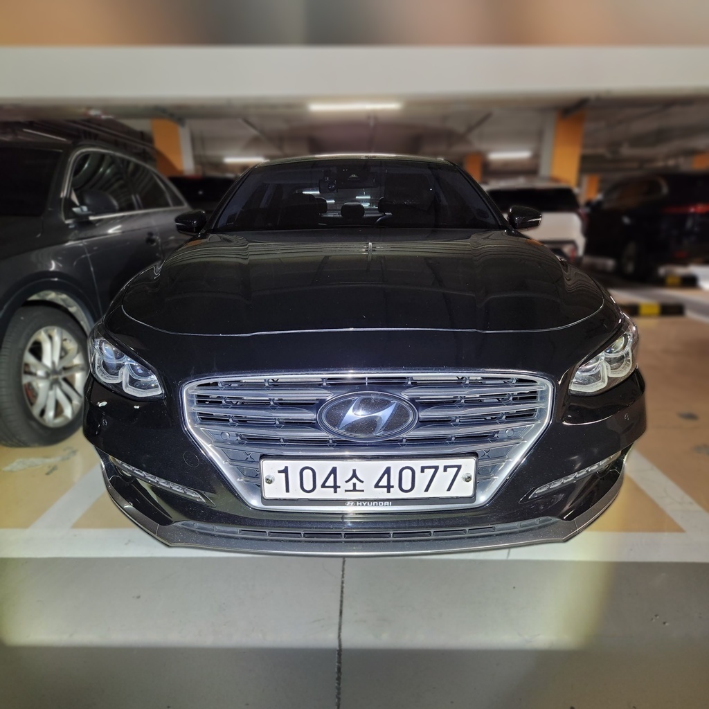 2018 Hyundai GRANDEUR IG Hybrid Exclusive — Korean import available from KcarDeals
