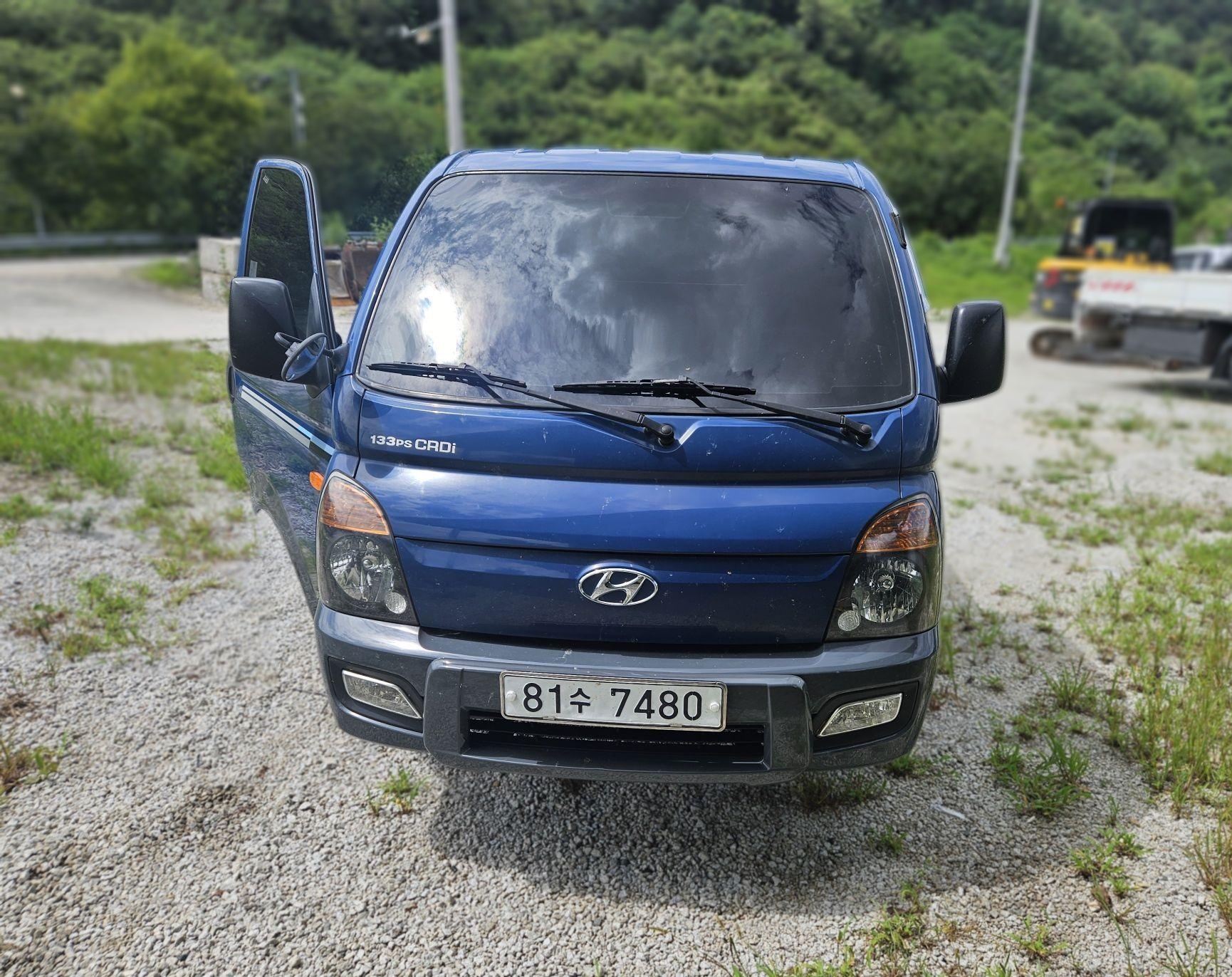 2015 Hyundai PORTER II Cargo 12MY SUPER CAB Diesel EXTRA LONG WHEELBASE Automatic Gold . — Korean import available from KcarDeals