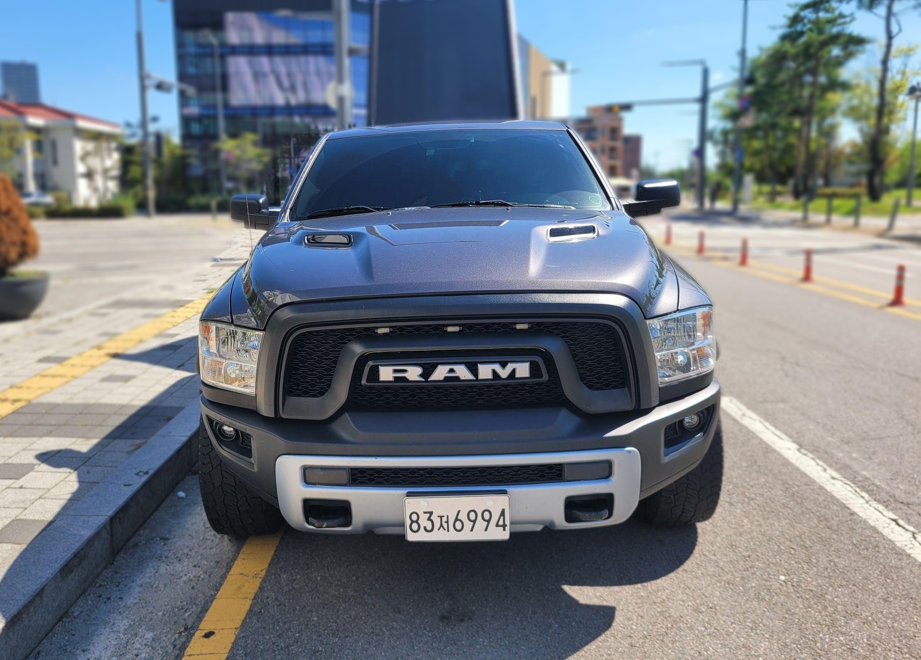 2016 Dodge RAM pickup 5.7 — Korean import available from KcarDeals