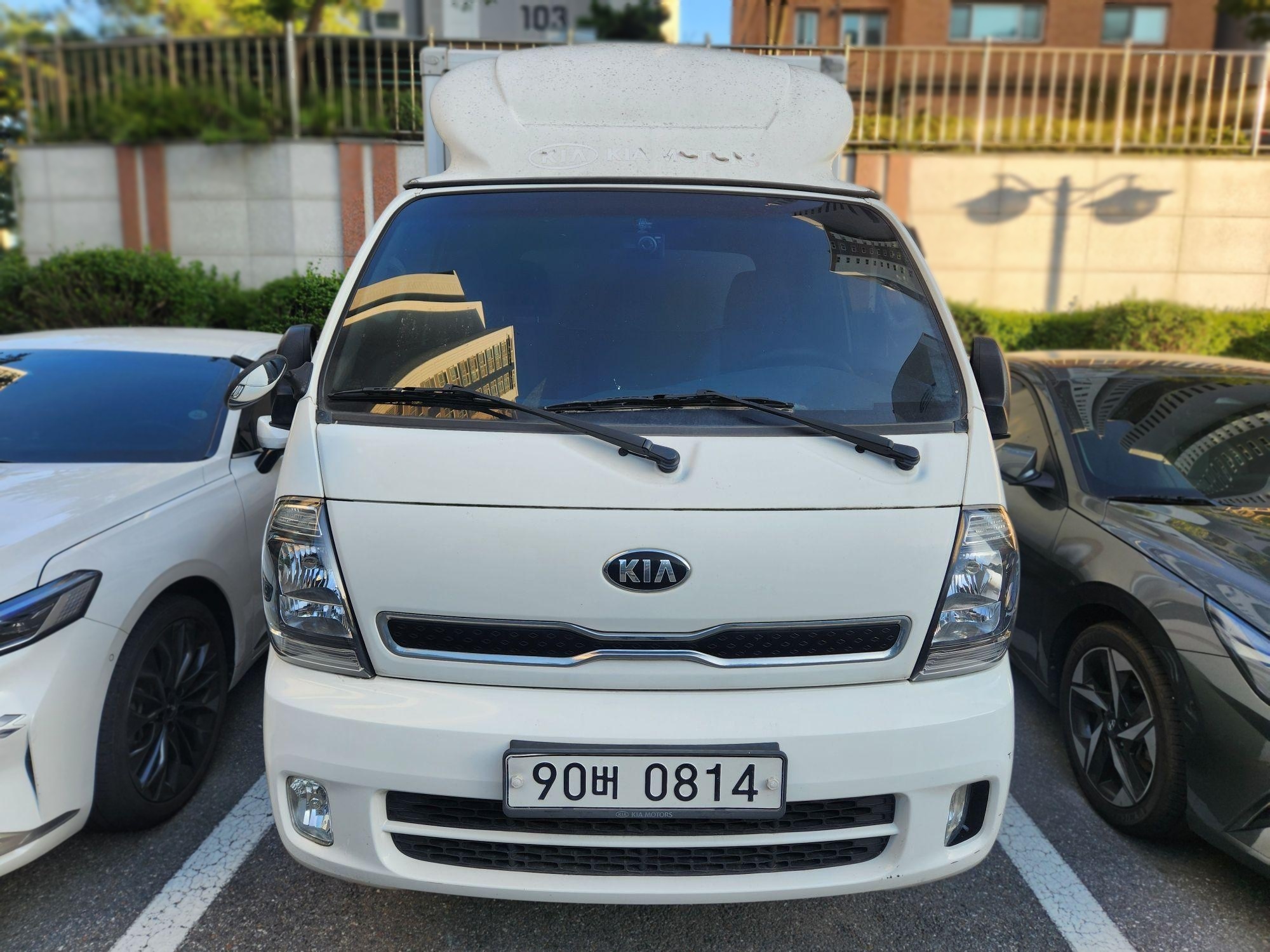 2020 Kia BONGO 1 ton E The New BONGO Box Truck EXTRA LONG WHEELBASE King Cab GL LPi 2WD Manual