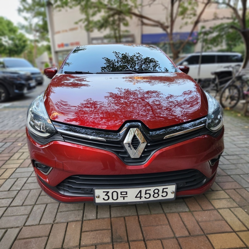 2018 Renault Korea (Samsung) Clio — Korean import available from KcarDeals