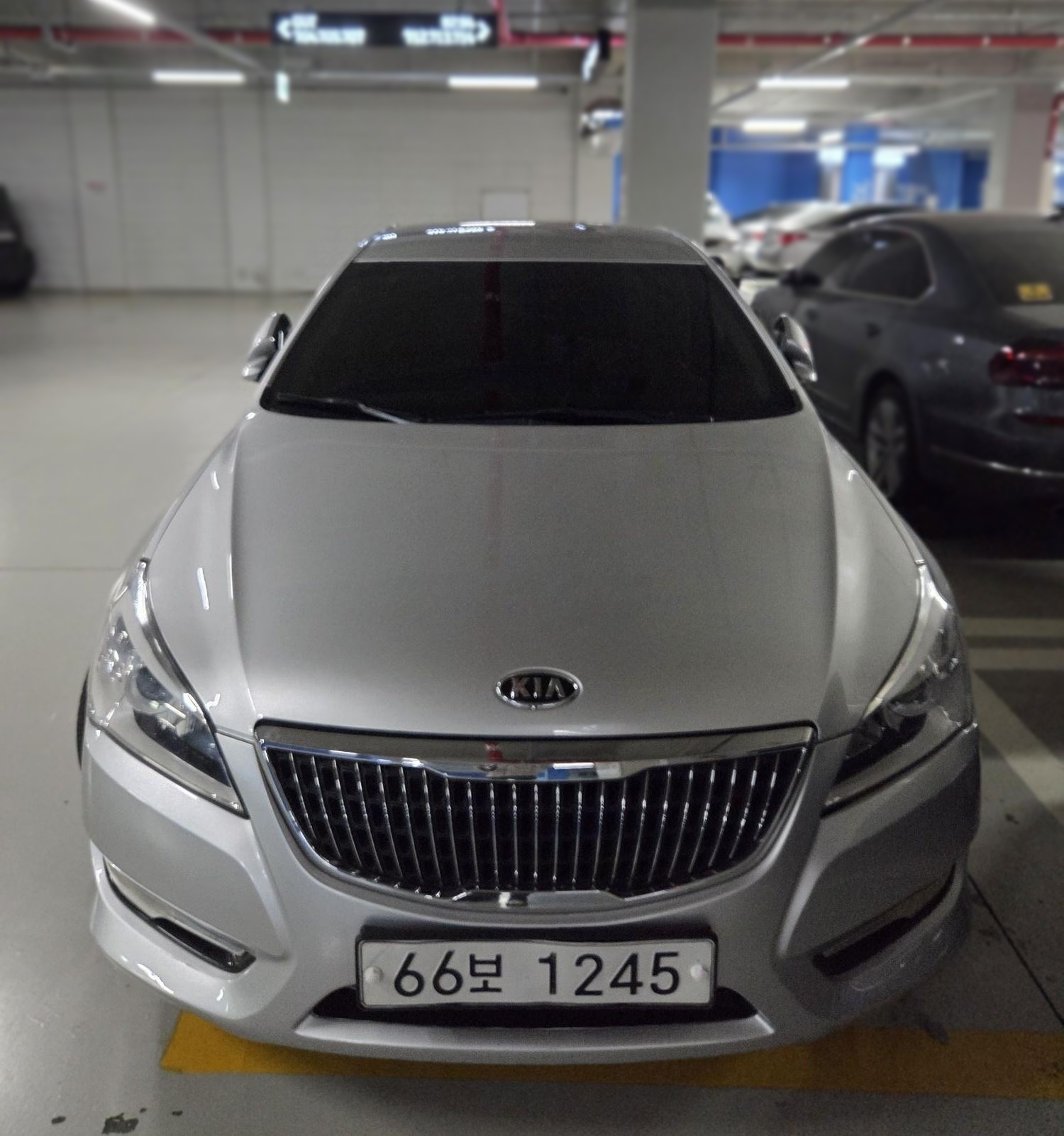 2011 Kia K7 LPI VG270 Luxury BASE MODEL