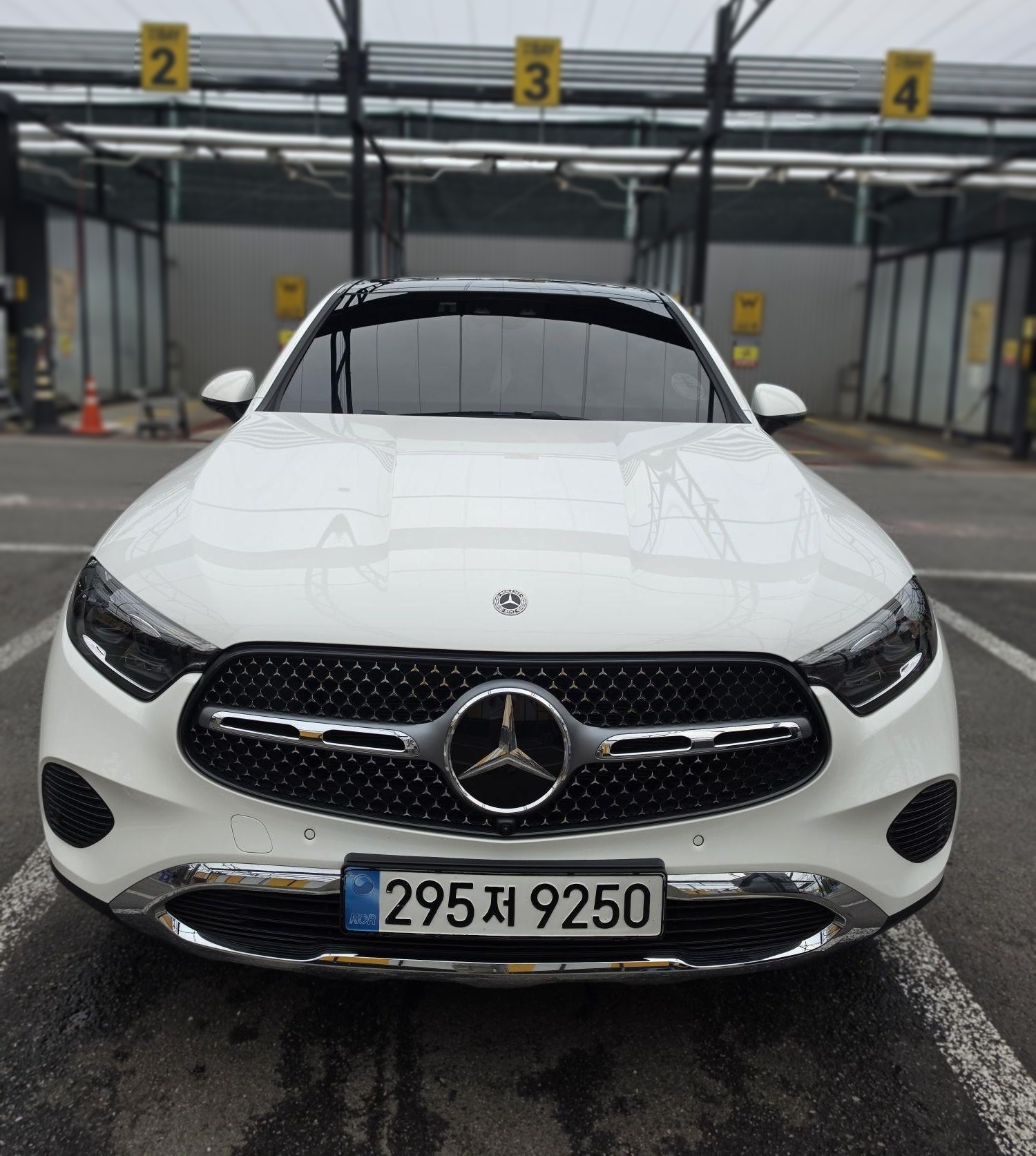 2025 Mercedes-Benz GLC300 4MATIC Coupe AVANTGARDE