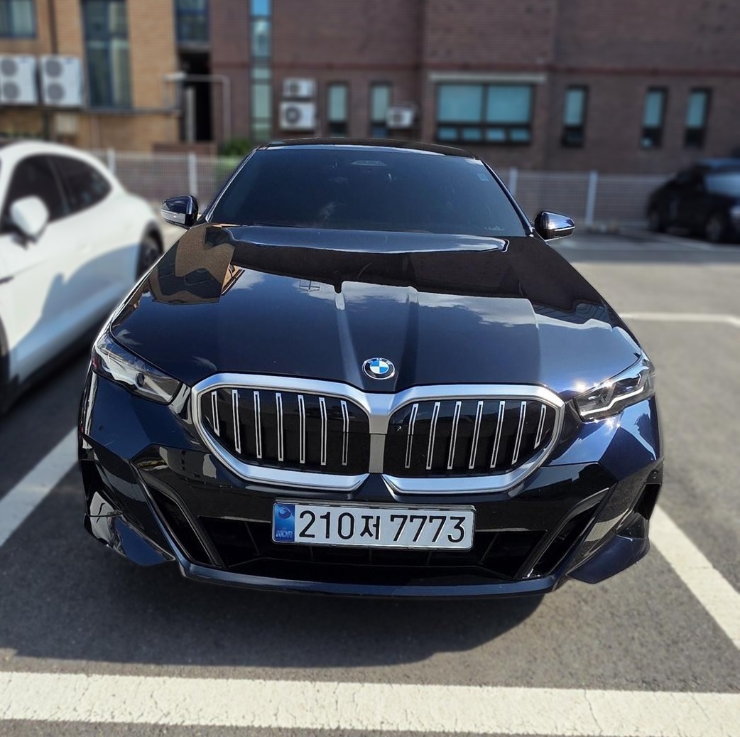 2025 BMW 5 SERIES (G60) 530i xDrive M SPORT