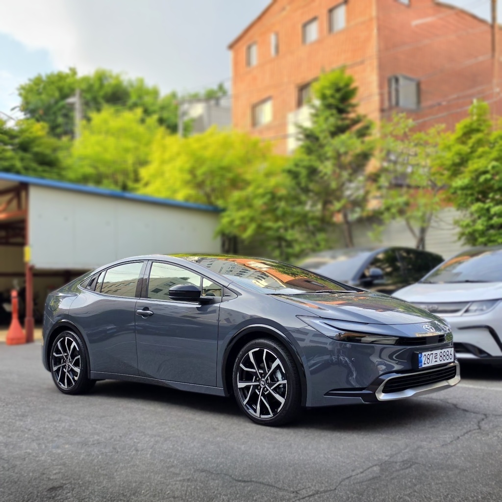 2026 Toyota Prius 5 Generation 2.0 PHEV XSE