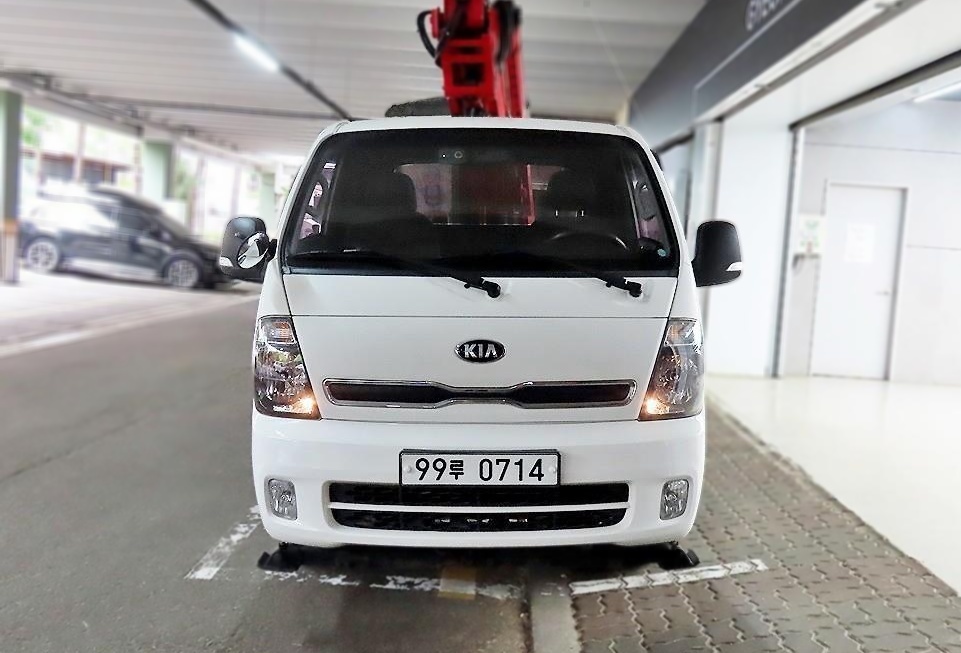 2018 Kia BONGO 1.2 ton Cargo EXTRA LONG WHEELBASE King Cab Prestige Diesel Manual — Korean import available from KcarDeals