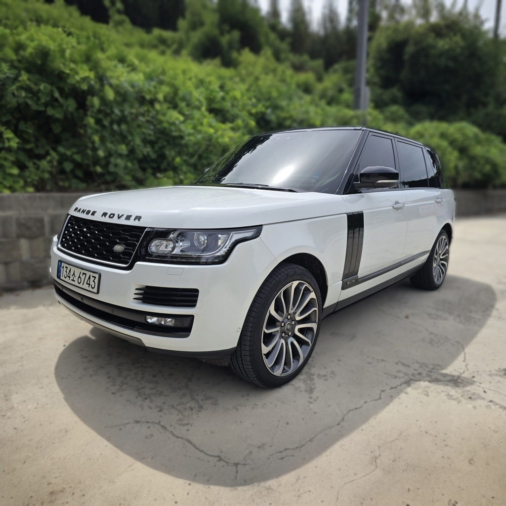 2017 Land Rover Range Rover 4 Generation 4.4 SDV8 Autobiography LWB Diesel