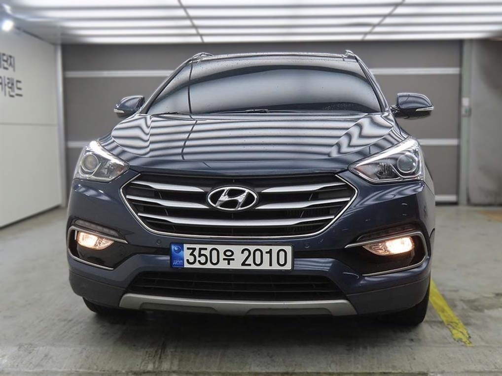 2017 Hyundai SANTA FE THE PRIME DIESEL 2.0 2WD Exclusive (5 Seater) — Korean import available from KcarDeals