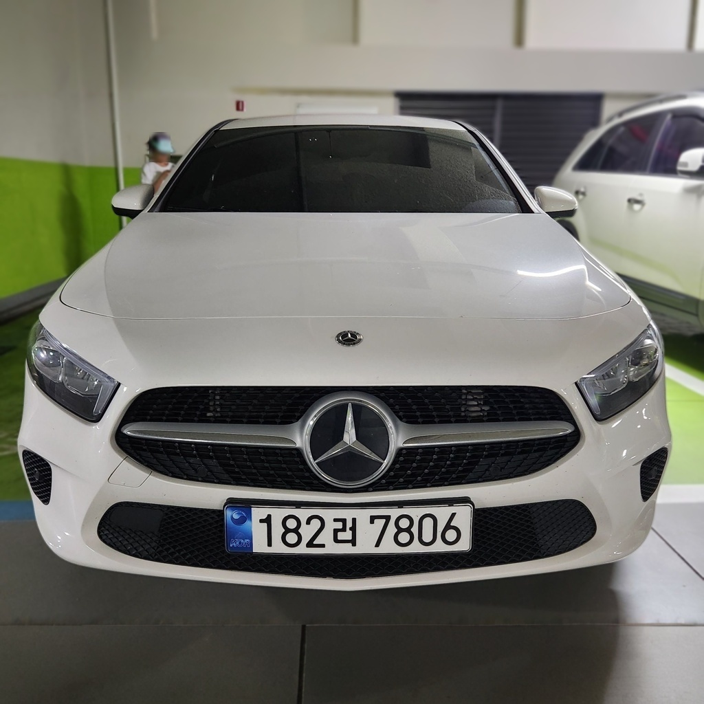 2020 Mercedes-Benz A220 Sedan — photograph 1 of 1