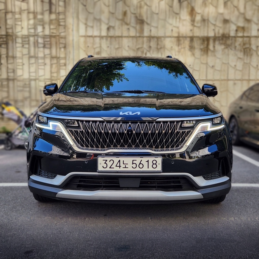 2023 Kia CARNIVAL 4 Generation Gasoline 9-seater Prestige — photograph 1 of 1