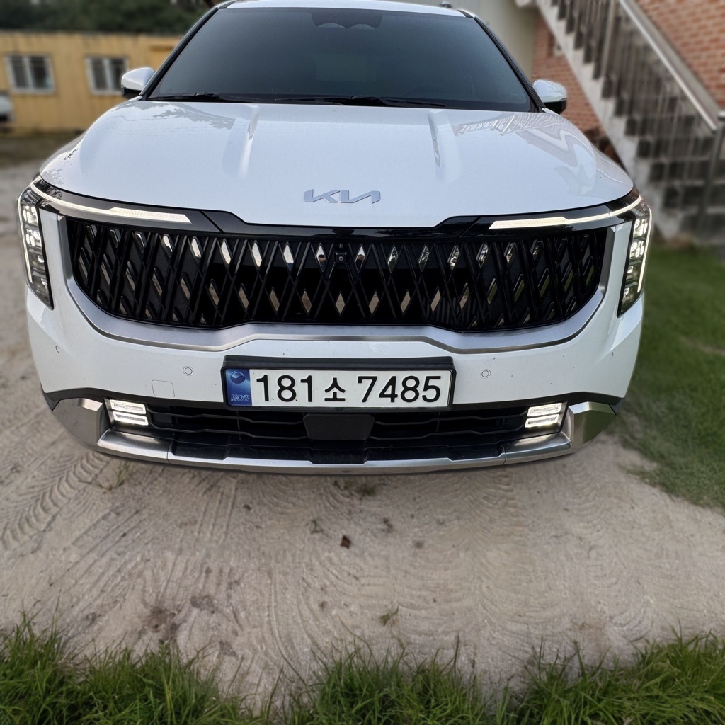 2025 Kia The New CARNIVAL (KA4) 2.2 DIESEL 7-seater Noblesse — photograph 1 of 1