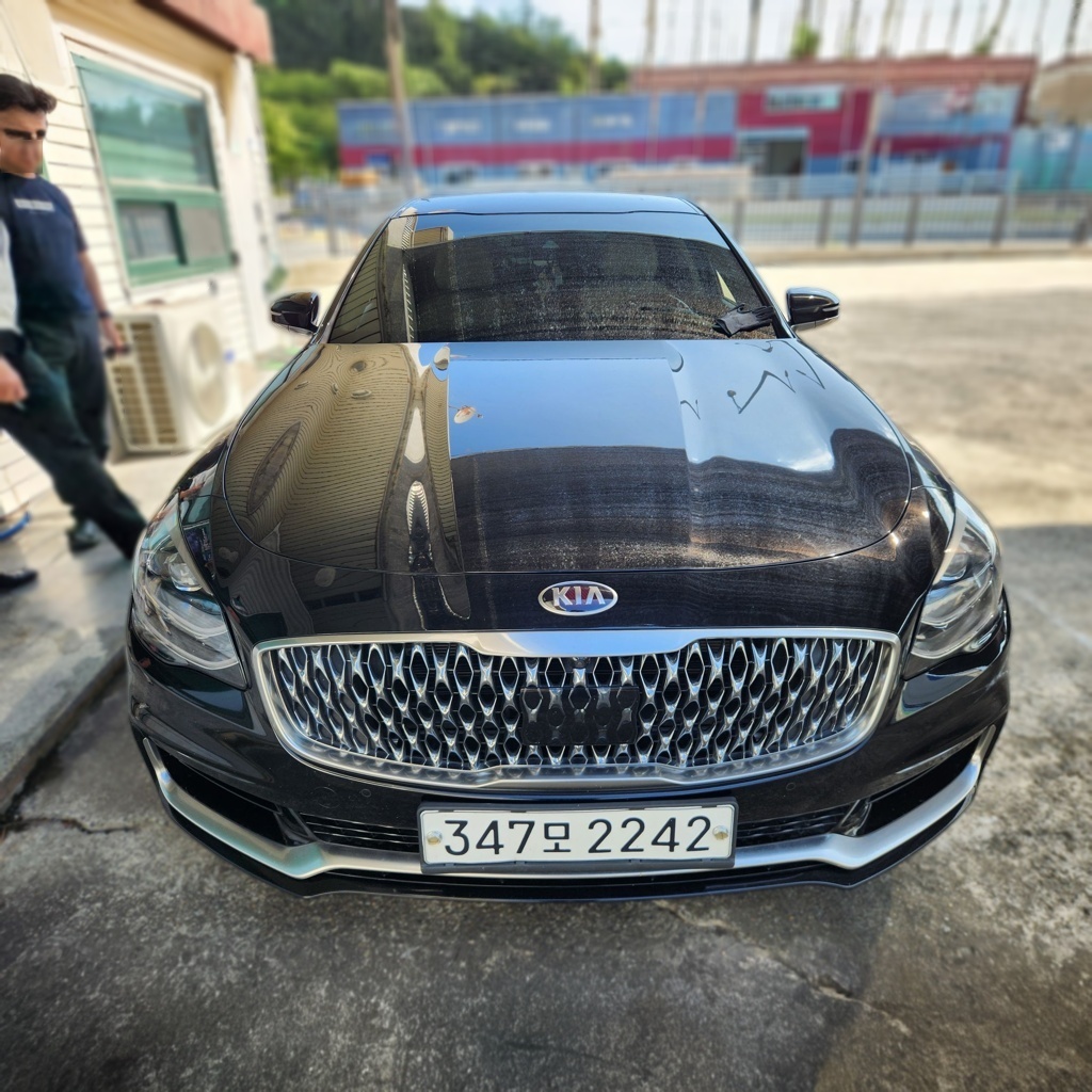 2020 Kia The K9 3.8 GDI PLATINUM II — photograph 1 of 1