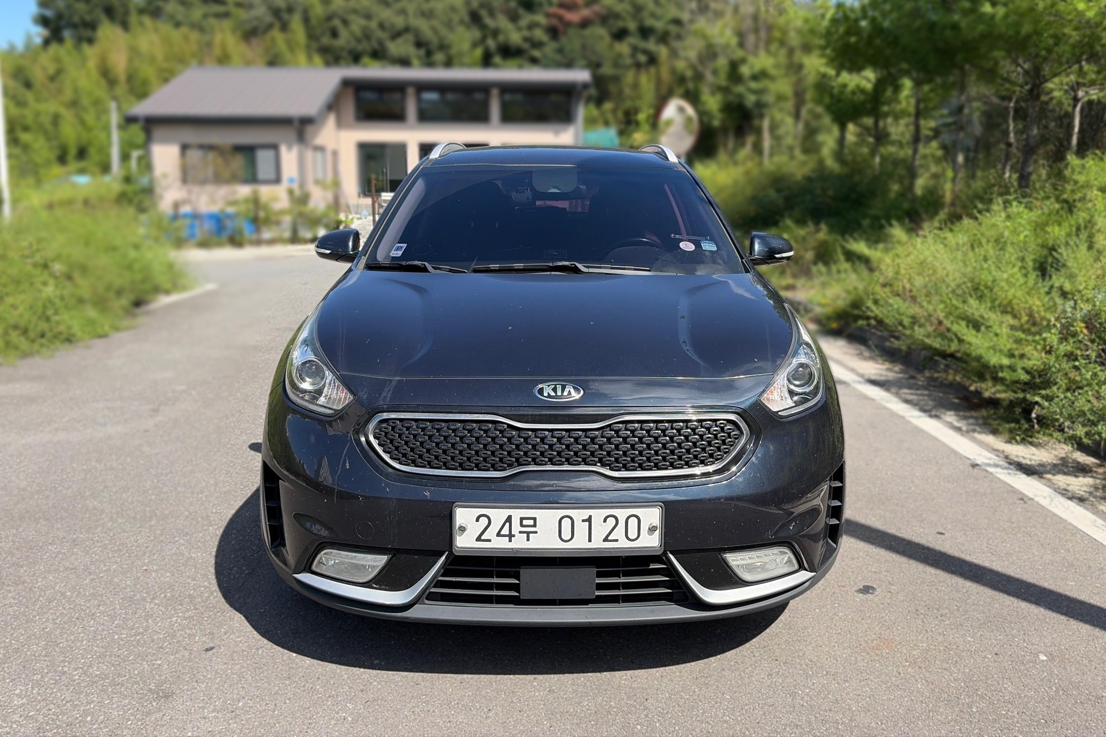 2017 Kia Niro Prestige — Korean import available from KcarDeals