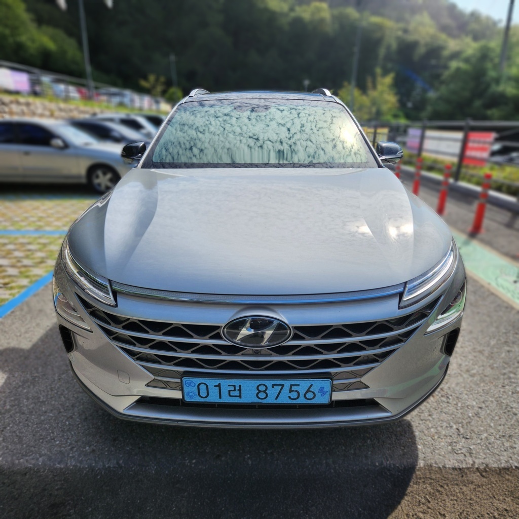 2023 Hyundai Nexo Premium — photograph 1 of 1
